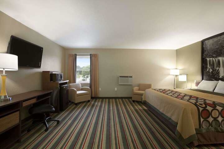 Room 13 of 17