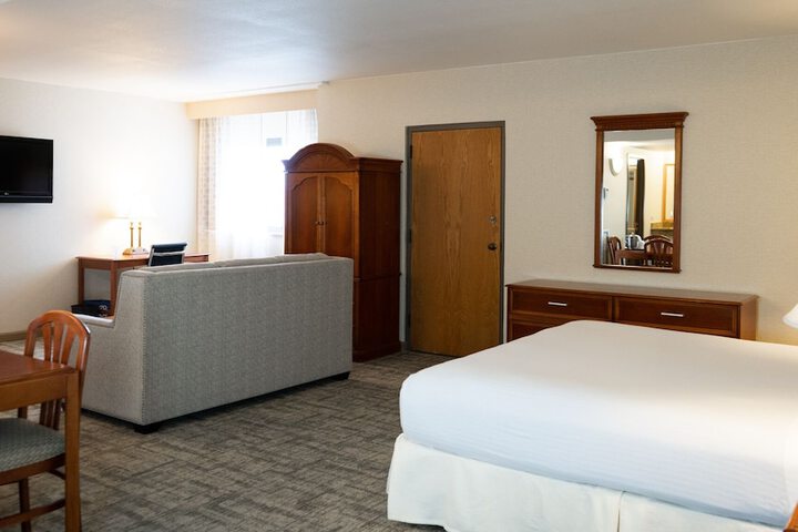 Room 28 of 62
