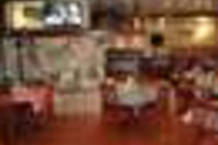 Dining 33 of 44