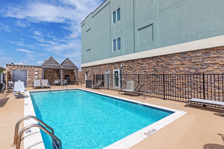 Pool 9 of 50