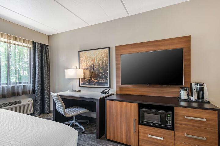 Room 14 of 27