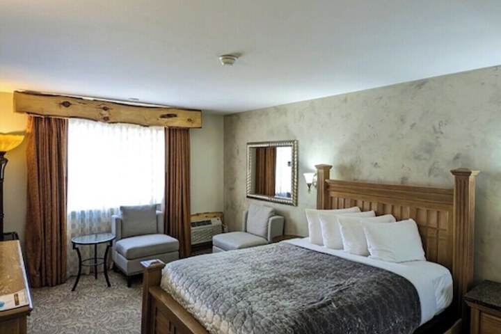 Room 56 of 100