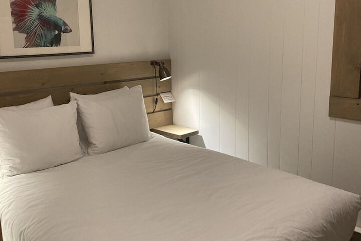 Room 22 of 60