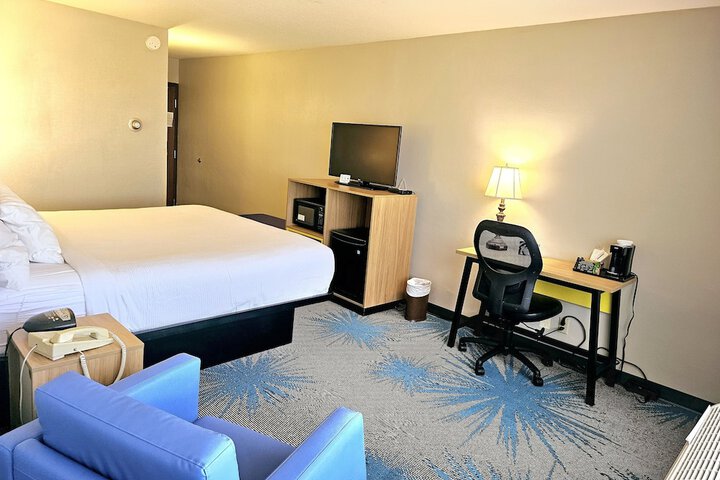 Room 5 of 27