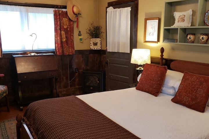 Room 44 of 76