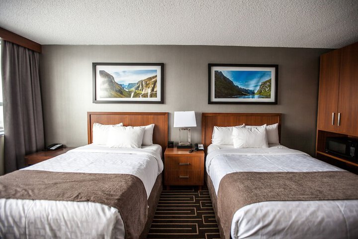 Room 32 of 41