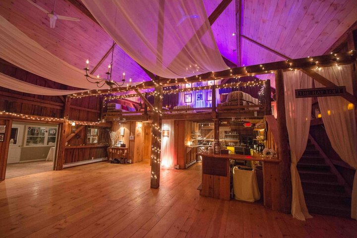 Ballroom/Hall 106 of 124