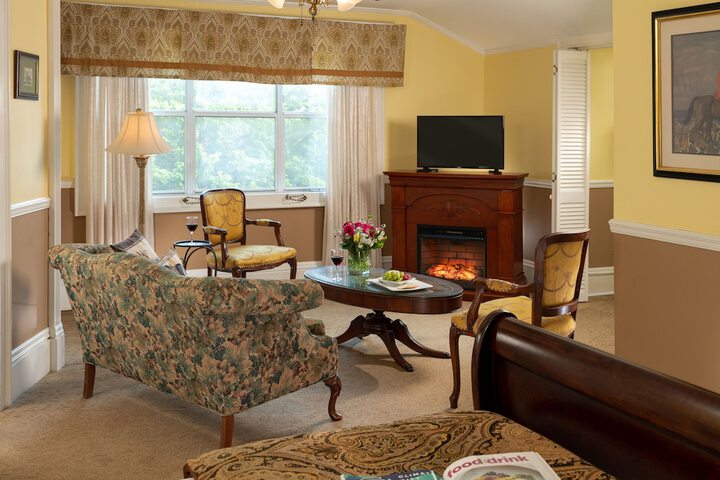 Albemarle Inn