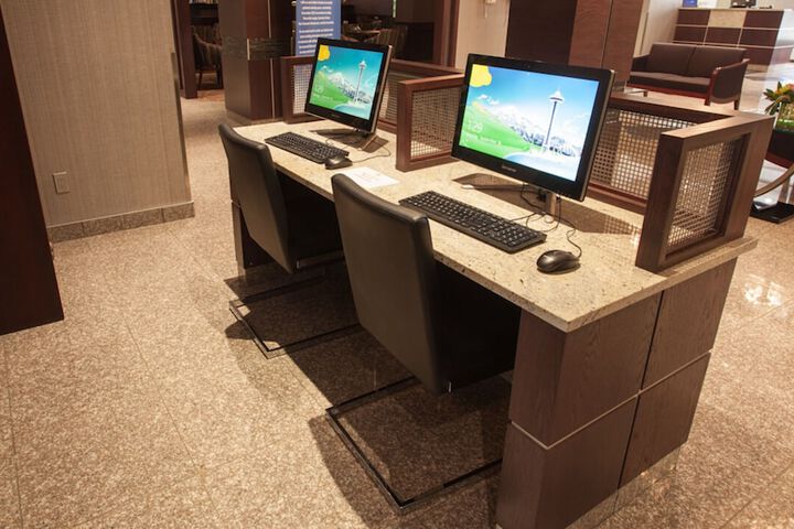Business Center 58 of 61