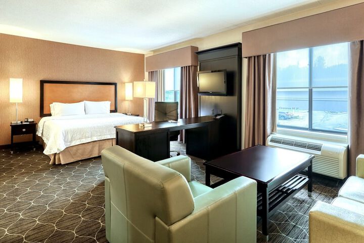 Hampton Inn & Suites Parsippany / North