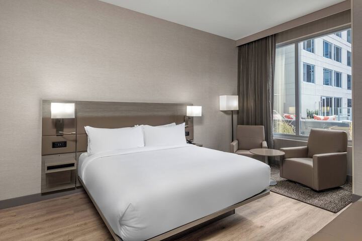 Room 30 of 63