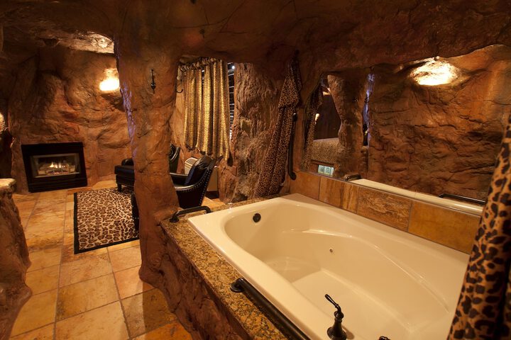 Hot Tub 61 of 62
