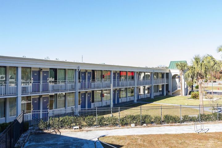 Motel 6 Townsend GA