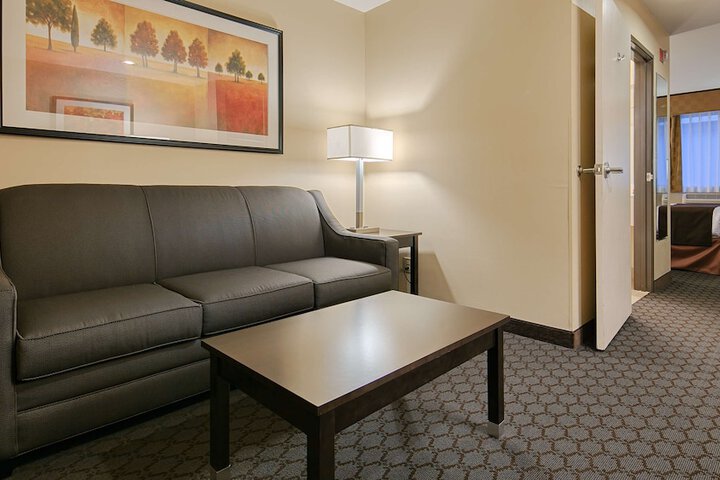 Room 12 of 35