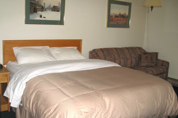 Room 14 of 48