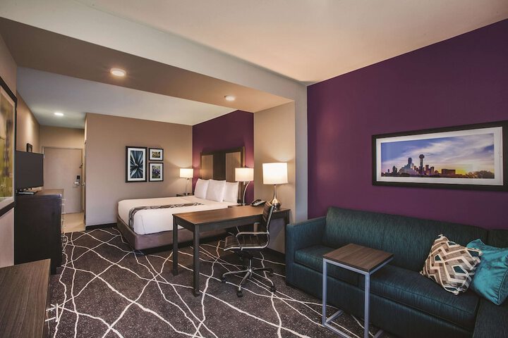 La Quinta Inn & Suites by Wyndham Dallas Northeast-Arboretum