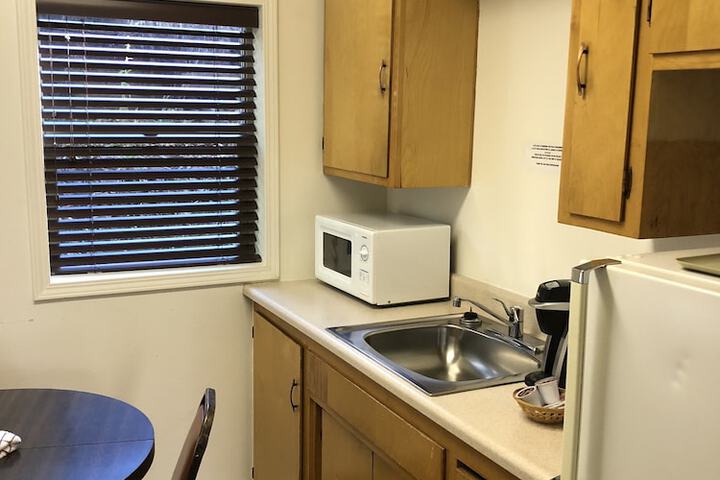 Room 10 of 29