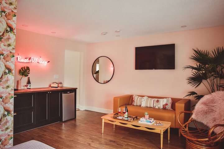 Room 16 of 37