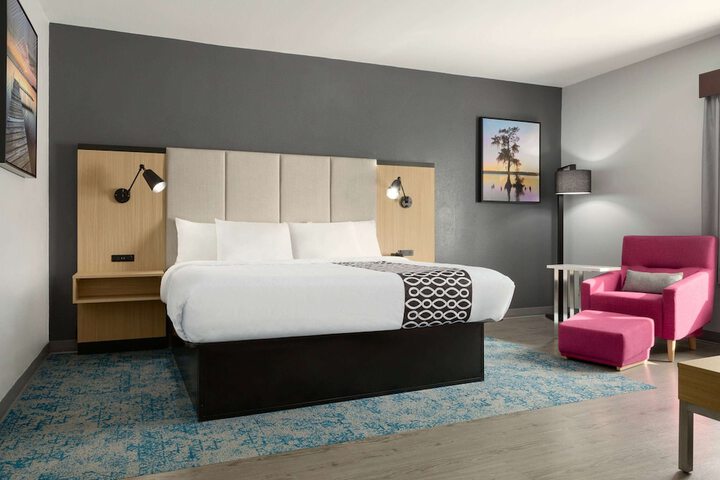 Room 18 of 31