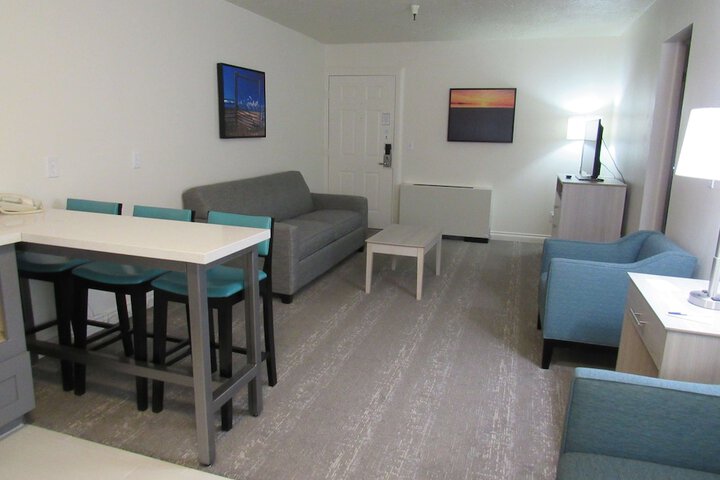 Room 16 of 33