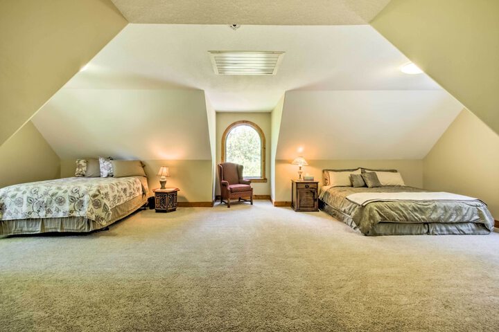Tryon House w / Hot Tub - Near Equestrian Centers!