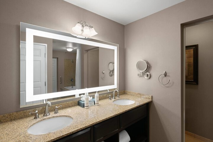 La Quinta Inn & Suites by Wyndham Paso Robles