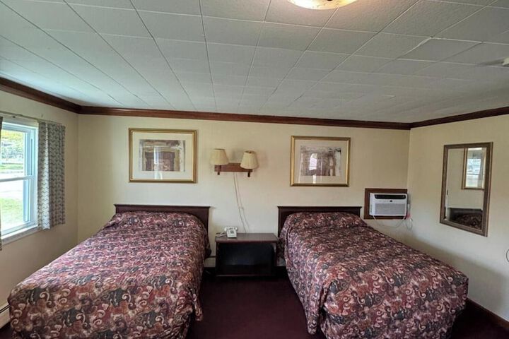 Room 27 of 46