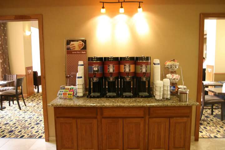 Hampton Inn & Suites Columbia at University