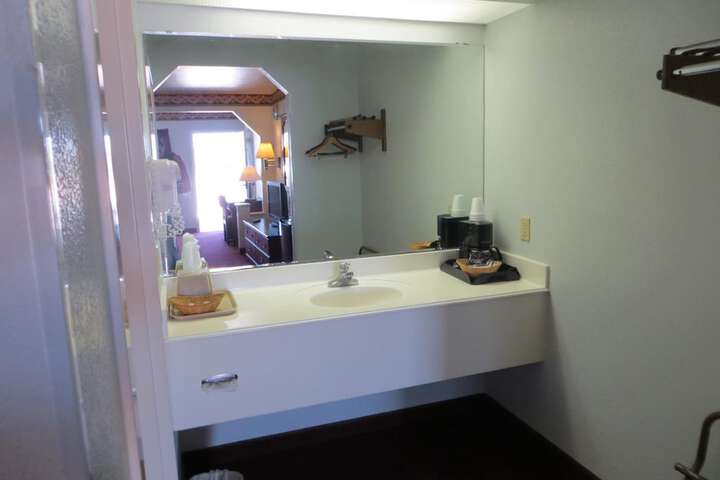 Room 15 of 36