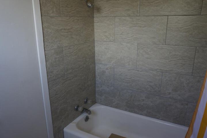Room 18 of 28