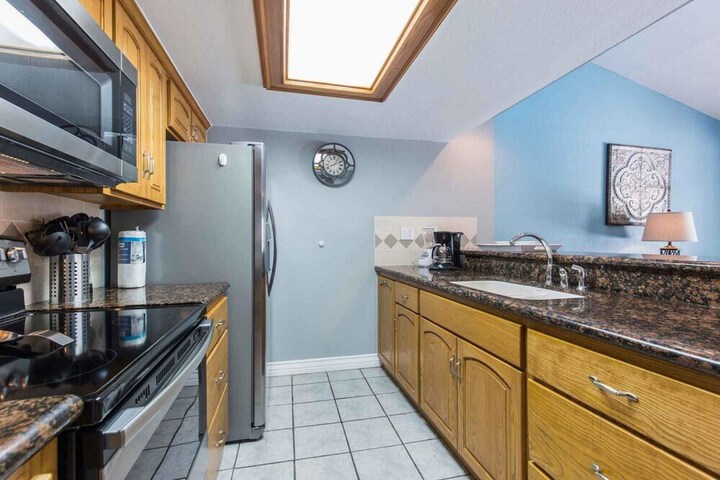 TREASURE ISLAND TOWNHOUSE