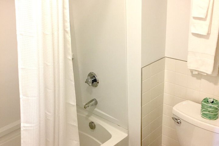 Room 17 of 31