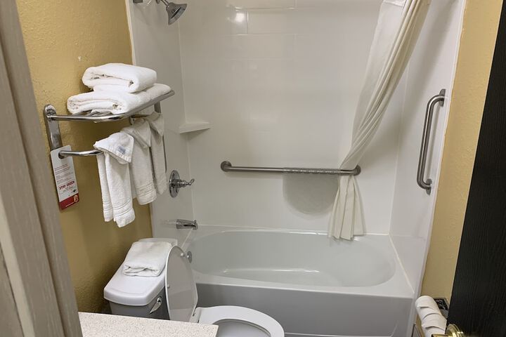 Super 8 by Wyndham Richmond