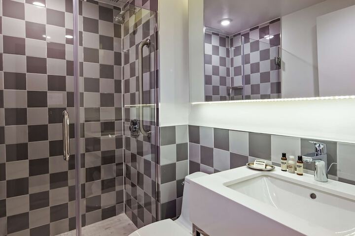 Room 5 of 21