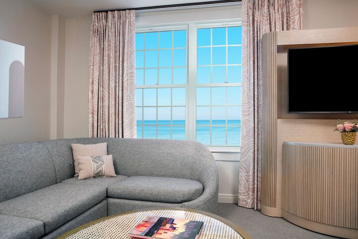 Room 44 of 105