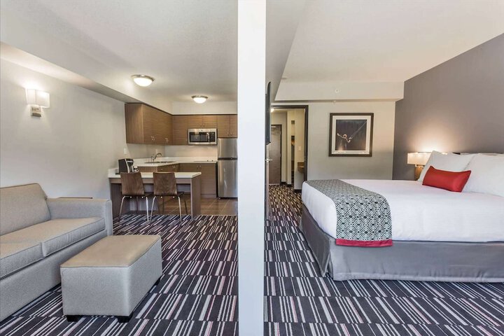 Room 11 of 31