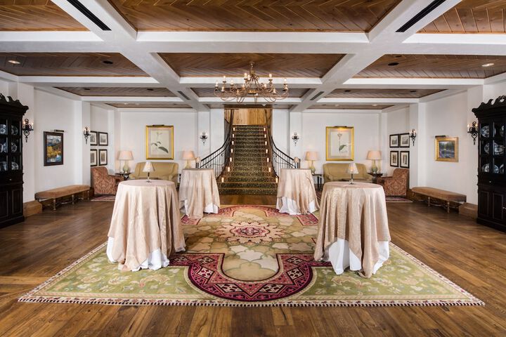 Ballroom/Hall 397 of 450