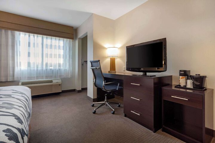 Room 37 of 65