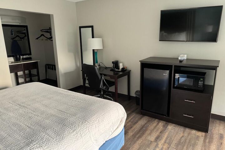 Days Inn by Wyndham Goldsboro