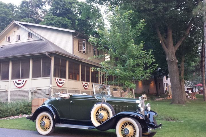 Lake Ripley Lodge w Lake Front Rooms Grand Porch, Kayaks & Paddleboard