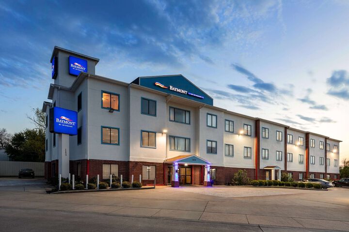 Hotel 6 of 67