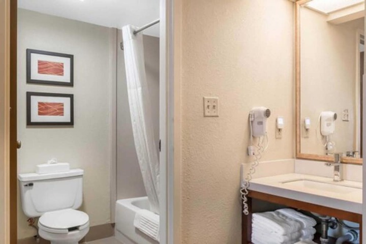 Comfort Inn Pine Grove I-81 Hershey Area