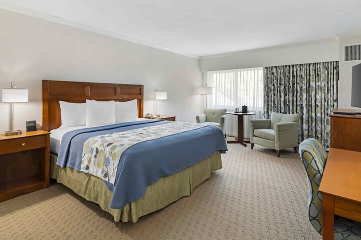 Room 73 of 88