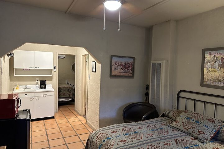 Room 8 of 34