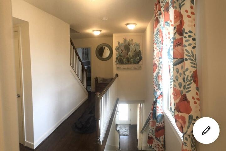 Room 19 of 39