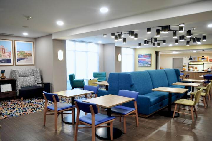 Hampton Inn Oxford / Conference Center