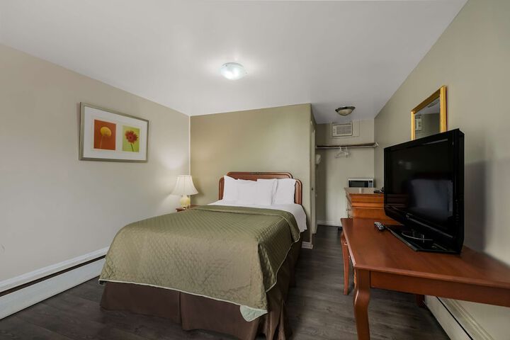 Room 20 of 38