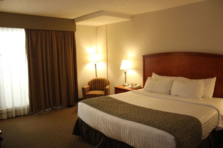 Room 40 of 61