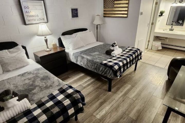 Room 16 of 32