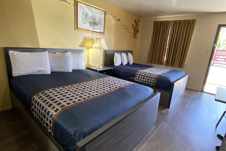 Room 35 of 70